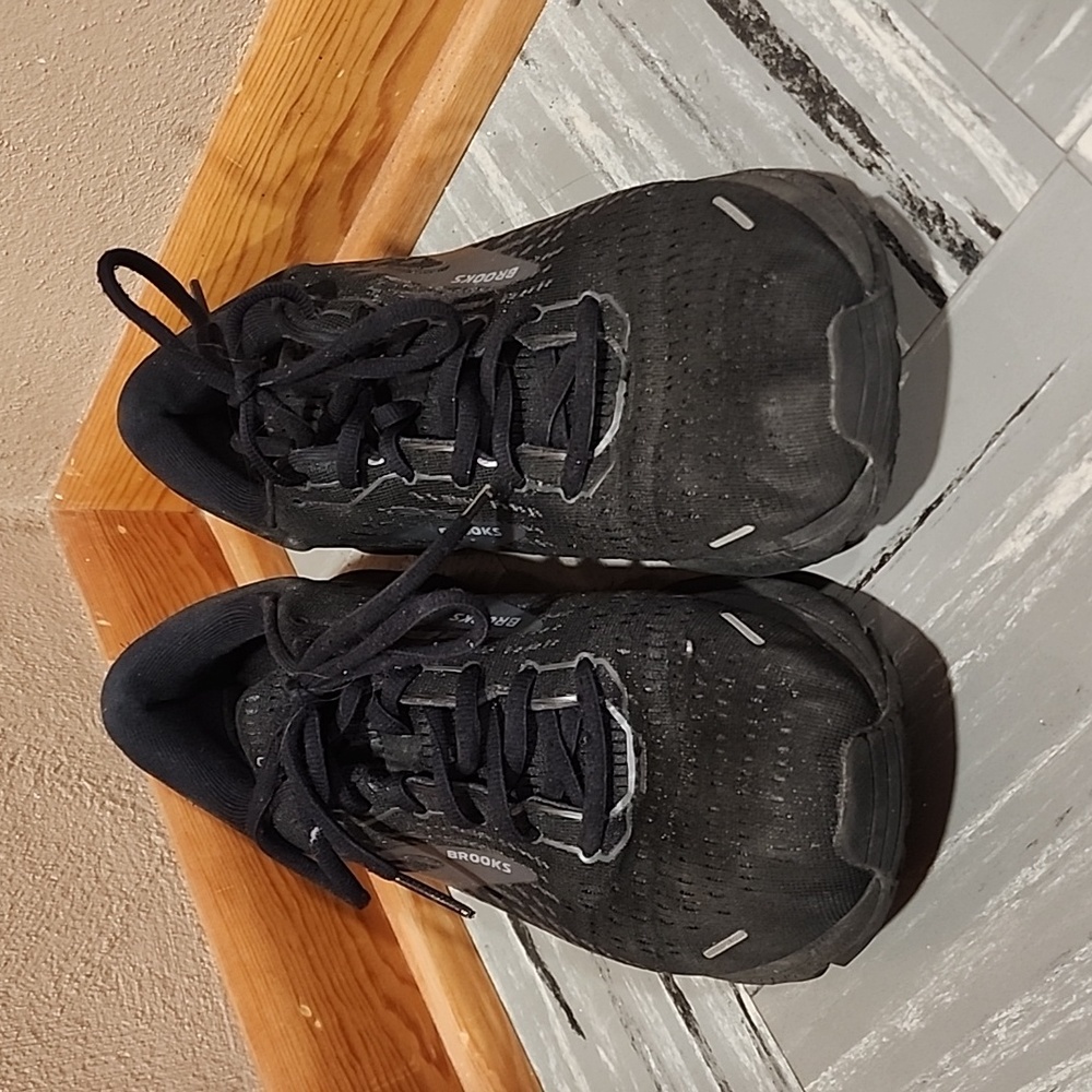 Brooks Ghost - image 1